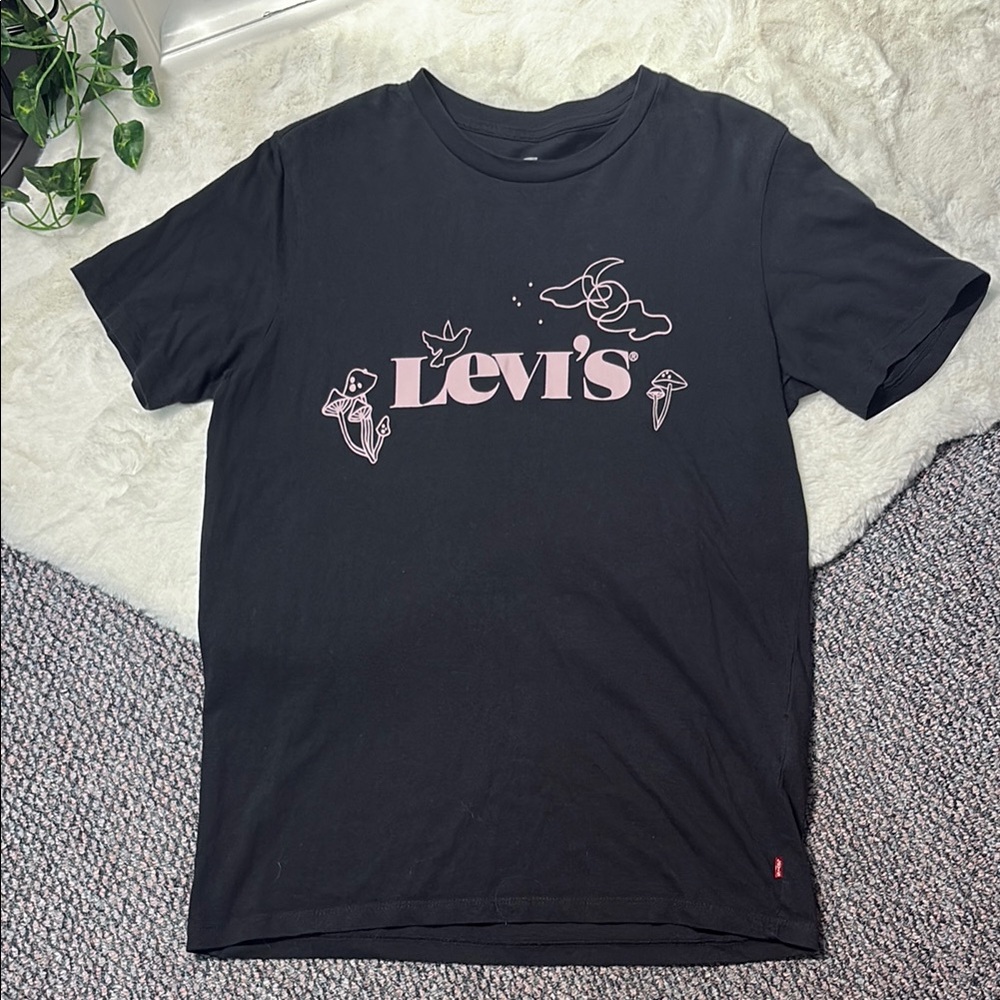 Levi's Black T-Shirt with Pink Logo
